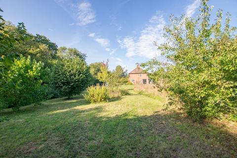 Little Oaks Buckham Hill, Isfield, Uckfield, TN22 5XU