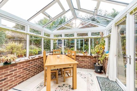 7 Rawlings Close, Orpington, BR6 6JW