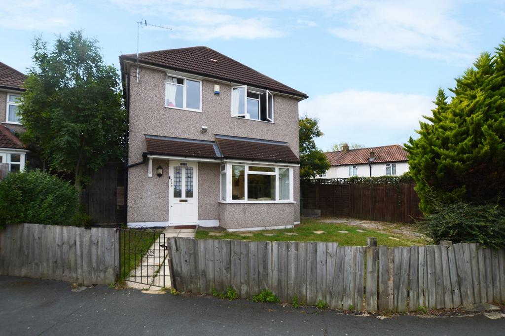 Kingsholm Gardens London SE9 3 bed detached house - £400,000