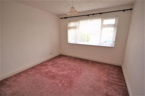 5 Anbrook Crescent, Hucclecote, Gloucester, GL3 3HL