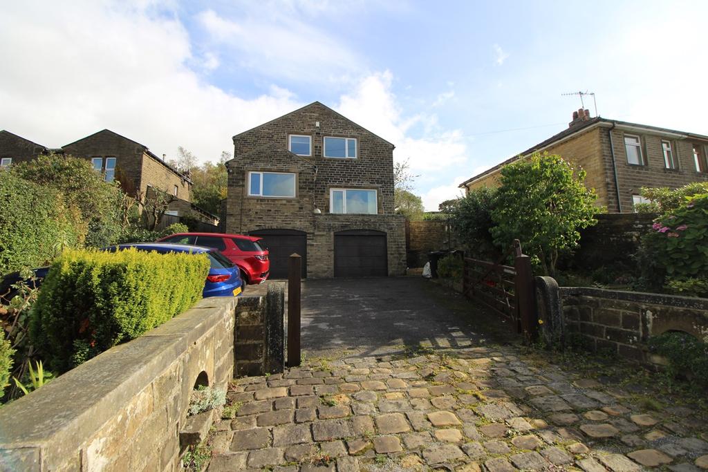 Hebden Road, Haworth, Keighley, BD22 5 bed detached house £350,000