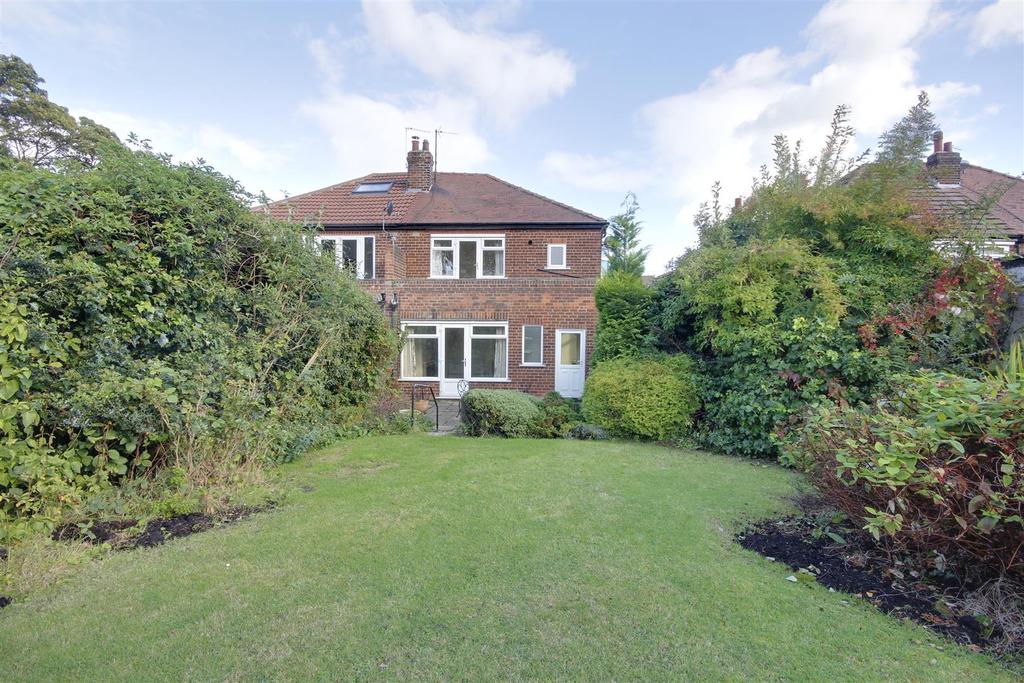 Elms Drive, Kirk Ella, Hull 3 bed semidetached house £285,000