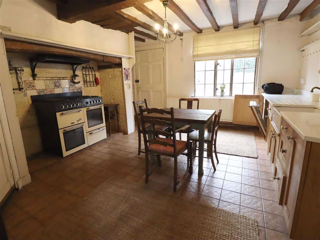 St Johns Hill, Ellesmere, SY12 4 bed townhouse £209,995