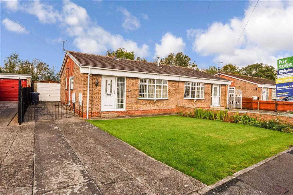 Downfield Avenue, Hull, HU6 2 bed semidetached bungalow £125,000