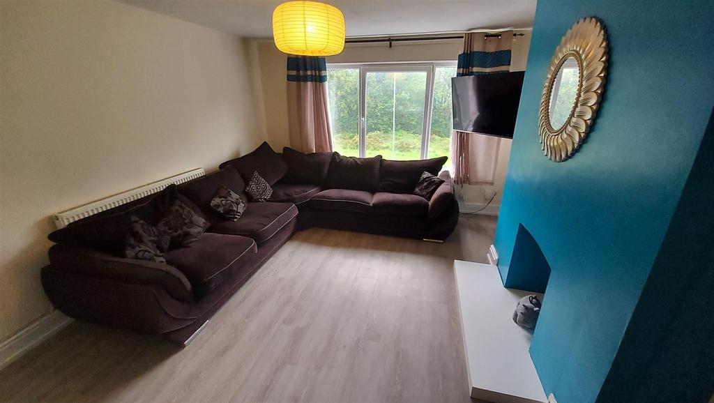 Ridgeway Road, Rumney, Cardiff 3 bed semidetached house £229,950