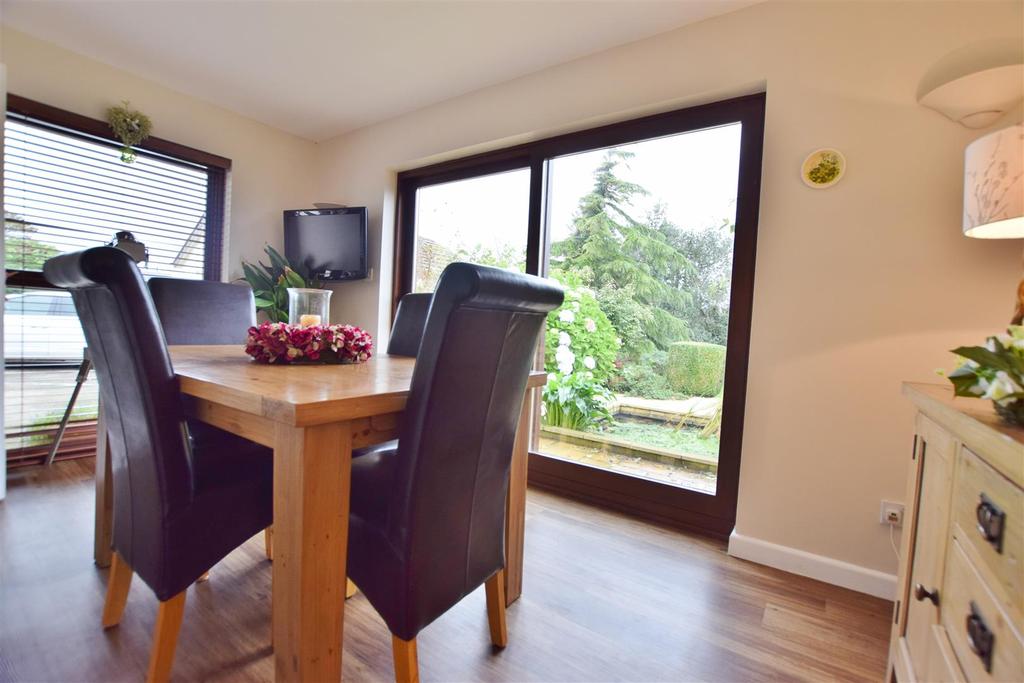 Hill Mountain, Houghton, Milford Haven 4 bed detached bungalow for sale