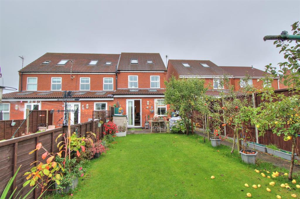 Midland Road, Ellistown, Coalville 3 bed townhouse £170,000