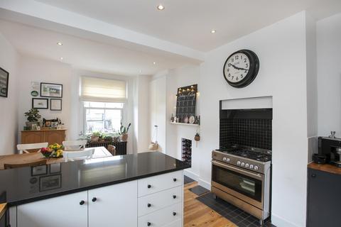 40 Bavent Road, London, SE5 9RY