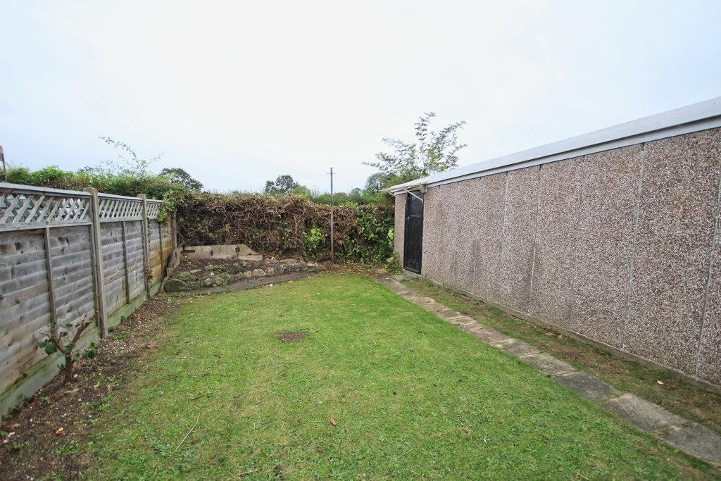 Ganton Way, Willerby, Hull 2 bed semidetached bungalow £149,950