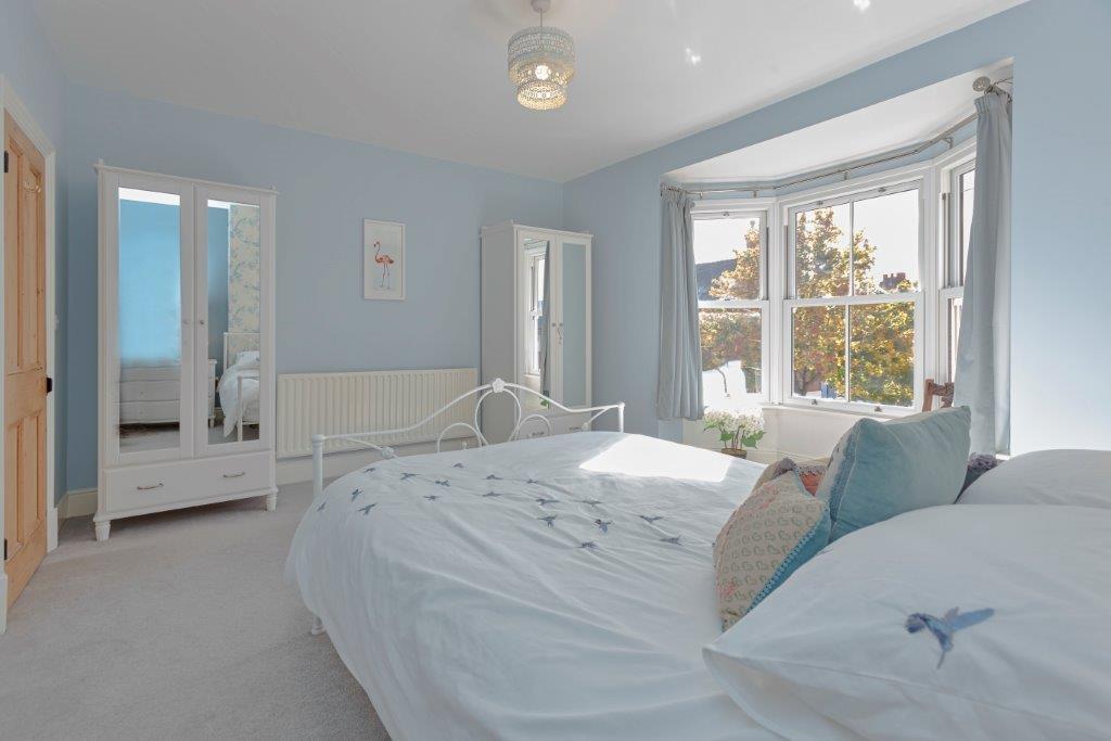 72 Lorne Road bedroom1 1 (2).jpg