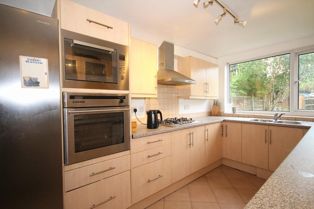Lancaster Avenue, Hitchin, SG5 3 bed semidetached house £750,000