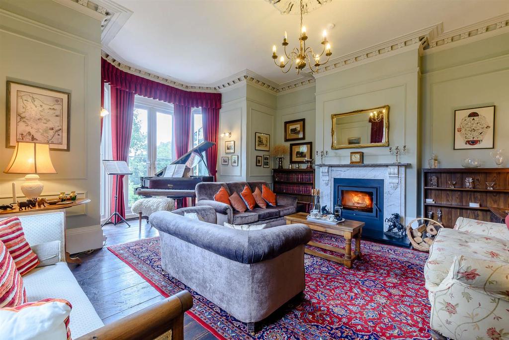 Southbank Road, Hereford, Herefordshire 8 bed semidetached house £