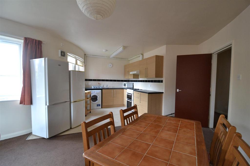 Open Plan Kitchen/Lounge