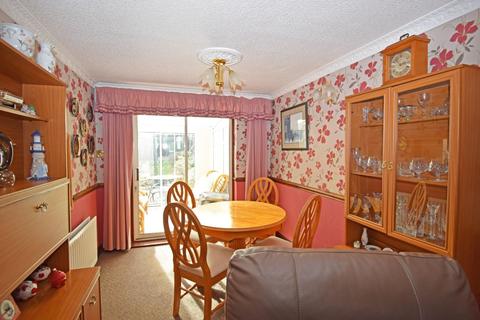 16 Buckleys Green, Alvechurch, Birmingham, B48 7NG