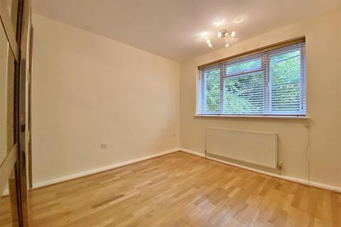 2 Alpine Walk, Stanmore, HA7 3HU