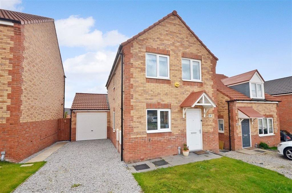 Plowes Way, Knottingley, WF11 3 bed semidetached house £750 pcm (£173 pw)