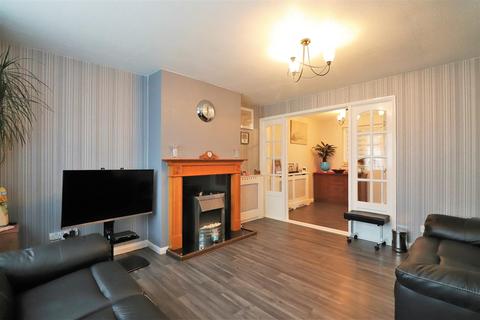 15 Ranworth Close, Erith, DA8 3AD