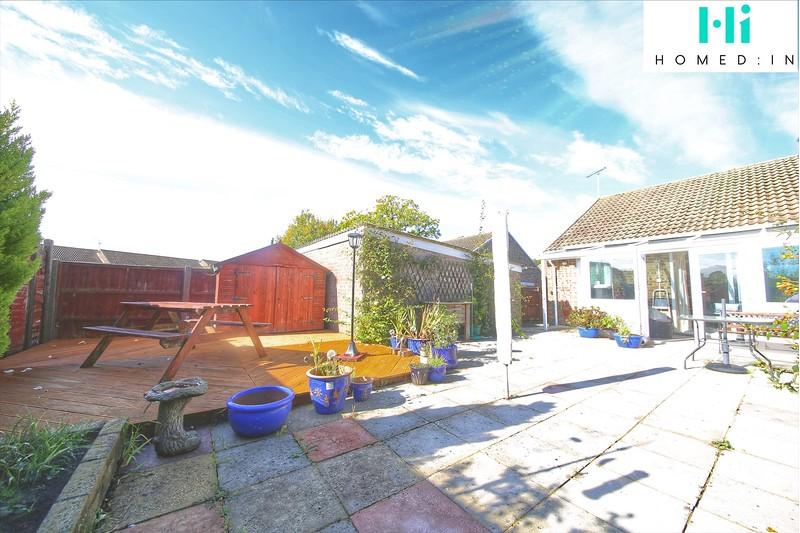 Woodlands Way, Southwater 2 bed bungalow £350,000
