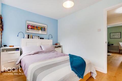 2 Telford Close, London, SE19 3AG