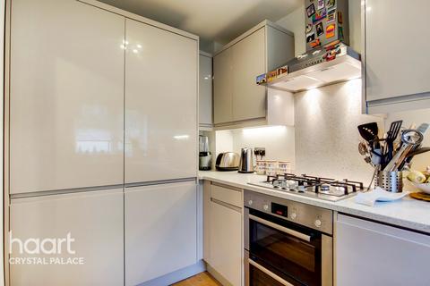 2 Telford Close, London, SE19 3AG