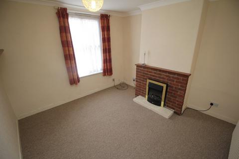 3 bedroom terraced house to rent, Commercial Road, Grantham, NG31