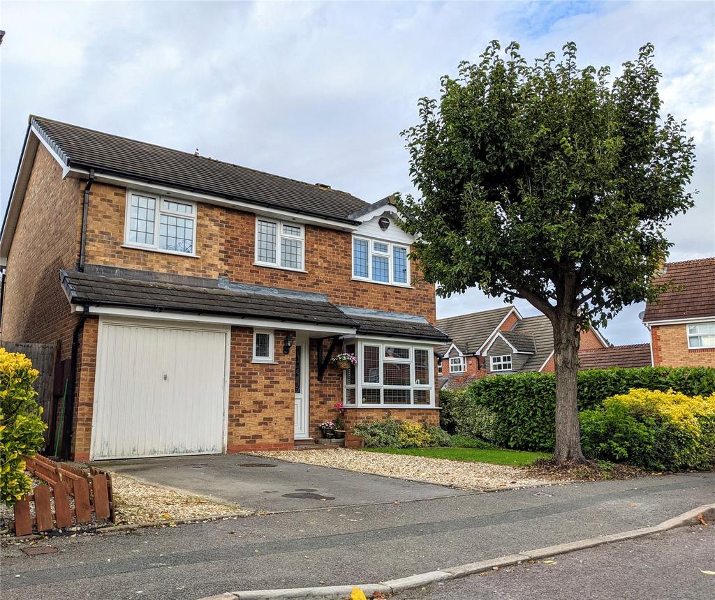 Newstead Road, Barnwood, Gloucester, GL4 5 bed detached house £430,000