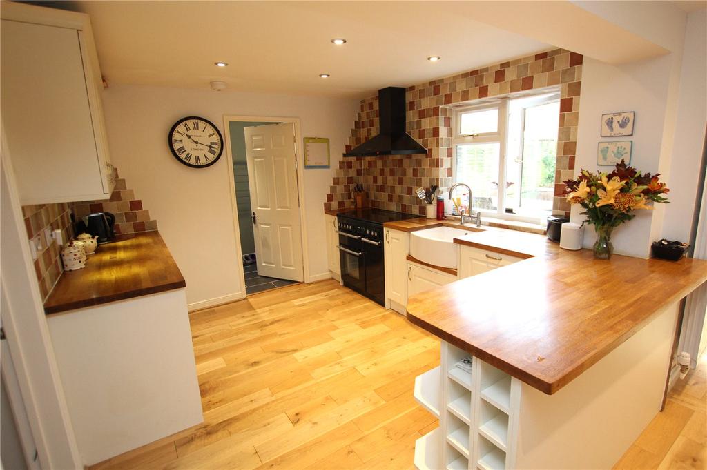 Newstead Road, Barnwood, Gloucester, GL4 5 bed detached house £430,000