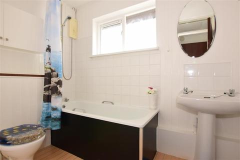 17 Harvel Avenue, Rochester, ME2 3JU