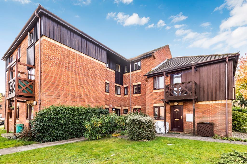 Roebuck Court, Didcot, OX11 1 bed apartment £900 pcm (£208 pw)