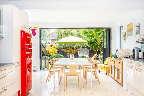 7 Queens Crescent, Richmond, TW10 6HG