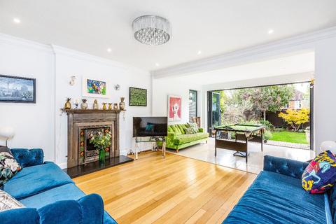 7 Queens Crescent, Richmond, TW10 6HG