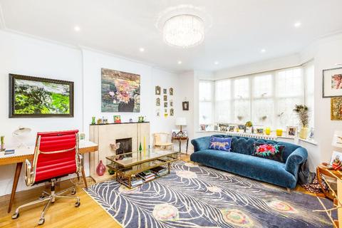 7 Queens Crescent, Richmond, TW10 6HG