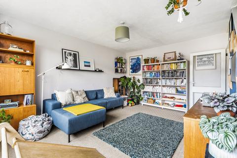 30 Carston Close, London, SE12 8DZ
