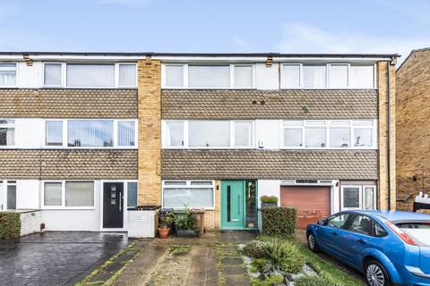 30 Carston Close, London, SE12 8DZ