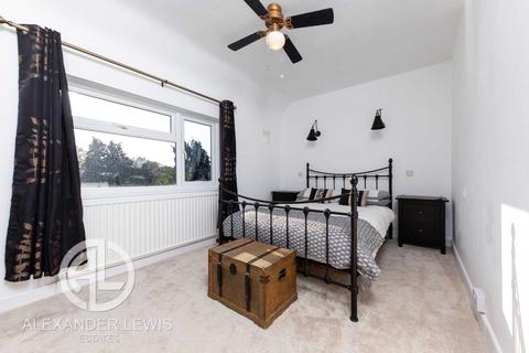 86 Mullway, Letchworth Garden City, SG6 4BH