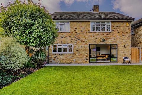 Beech House The Meadows, Ingrave, Brentwood, CM13 3RL