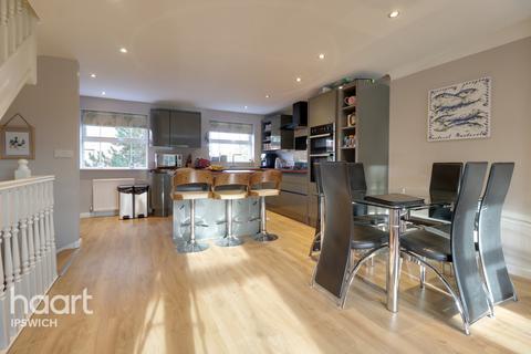 29 Salmet Close, Ipswich, IP2 9BA
