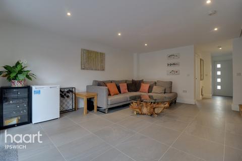 29 Salmet Close, Ipswich, IP2 9BA