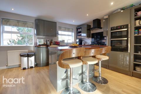 29 Salmet Close, Ipswich, IP2 9BA