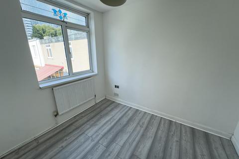 undefined, Stafford Street, E14