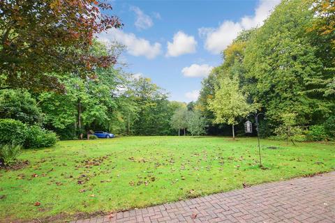 Wedgewood Carters Hill Lane, Meopham, Gravesend, DA13 0UG