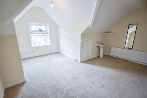 1 bedroom in a flat share to rent, Willow Tree Road, Altrincham