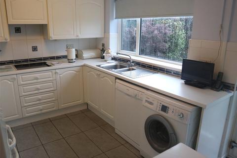141 Foxcroft Drive, Brighouse, HD6 3UX