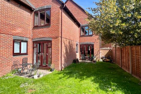 Flat, 2 Wey Road, Godalming, GU7 1ND