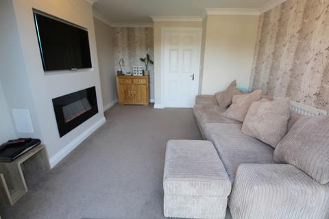 13 Derisley Close, Byfleet, West Byfleet, KT14 7QA