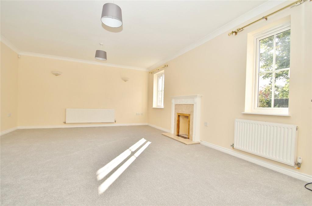 Woodland Close, Verwood, Dorset, BH31 3 bed bungalow £1,400 pcm (£323 pw)