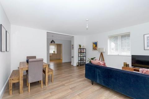 6 Kemsing Close, Bexley, DA5 1JH