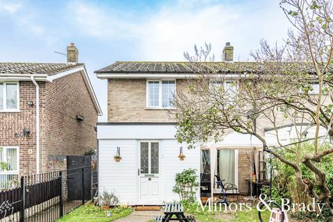 4 Ashley Walk, Dereham, NR19 1BW