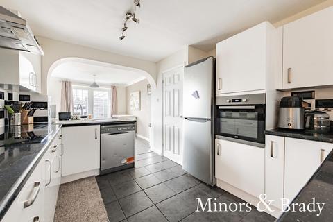 4 Ashley Walk, Dereham, NR19 1BW