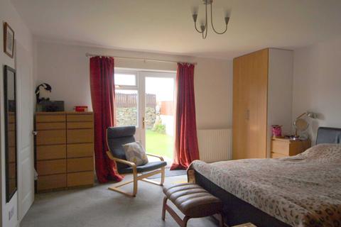 3 Aysshton Gardens, Callington, PL17 7DW